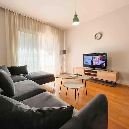 Apartment Downtown Flat Near Center With 24h Self Check-in Tirana