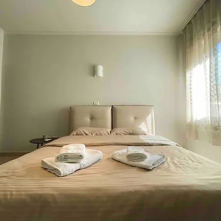 Downtown Flat Near Center With 24h Self Check-in Tirana